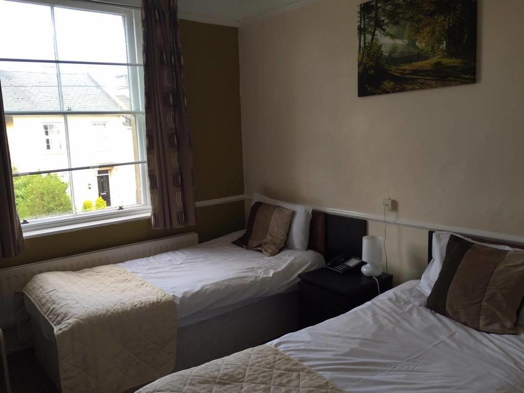 The Pines Guest Accommodation Chippenham (Wiltshire) Exterior foto